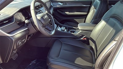 2025 Jeep Grand Cherokee GRAND CHEROKEE L LIMITED 4X2