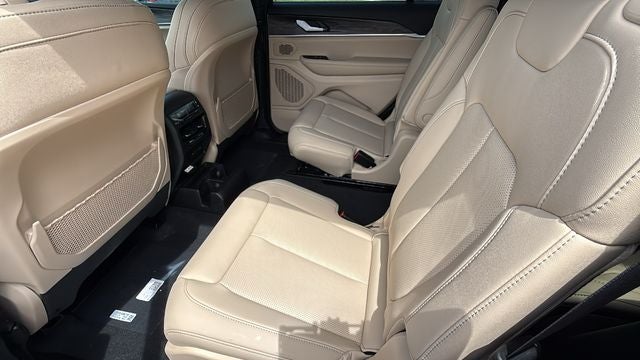 2026 Jeep Grand Cherokee GRAND CHEROKEE L LIMITED 4X2