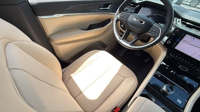 2026 Jeep Grand Cherokee GRAND CHEROKEE L LIMITED 4X2