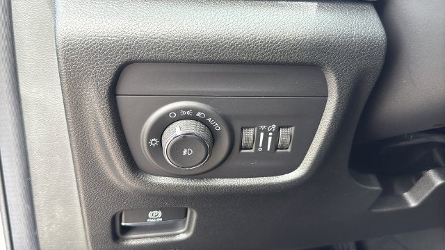 2027 Jeep Grand Cherokee GRAND CHEROKEE L LIMITED 4X2