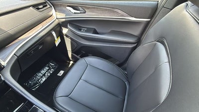 2026 Jeep Grand Cherokee GRAND CHEROKEE L LIMITED 4X2