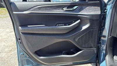 2026 Jeep Grand Cherokee GRAND CHEROKEE L LIMITED 4X2