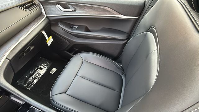 2026 Jeep Grand Cherokee GRAND CHEROKEE L LIMITED 4X2