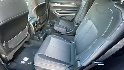 2025 Jeep Grand Cherokee GRAND CHEROKEE L LAREDO X 4X4