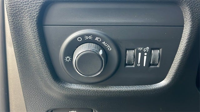 2025 Jeep Grand Cherokee GRAND CHEROKEE L LAREDO X 4X4