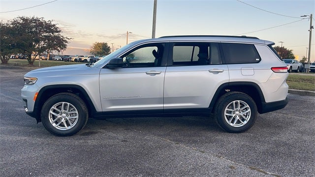 2025 Jeep Grand Cherokee GRAND CHEROKEE L LAREDO X 4X4
