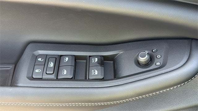 2025 Jeep Grand Cherokee GRAND CHEROKEE L LAREDO X 4X4