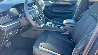 2025 Jeep Grand Cherokee GRAND CHEROKEE L LAREDO X 4X4