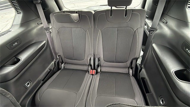 2025 Jeep Grand Cherokee GRAND CHEROKEE L LAREDO X 4X4