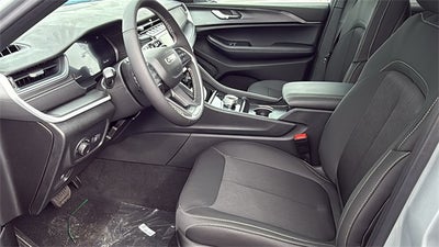 2025 Jeep Grand Cherokee GRAND CHEROKEE L LAREDO X 4X4