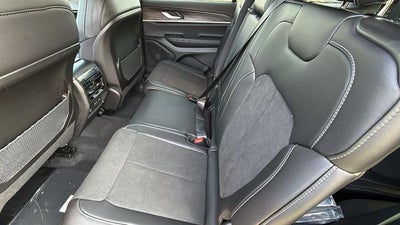 2027 Jeep Grand Cherokee GRAND CHEROKEE L LAREDO ALTITUDE 4X4