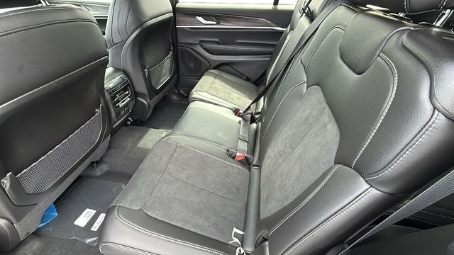 2026 Jeep Grand Cherokee GRAND CHEROKEE L LAREDO ALTITUDE 4X4