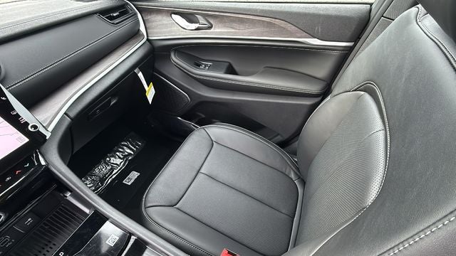 2026 Jeep Grand Cherokee GRAND CHEROKEE L LIMITED RESERVE 4X4