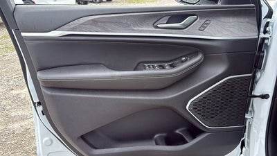 2026 Jeep Grand Cherokee GRAND CHEROKEE L LIMITED RESERVE 4X4