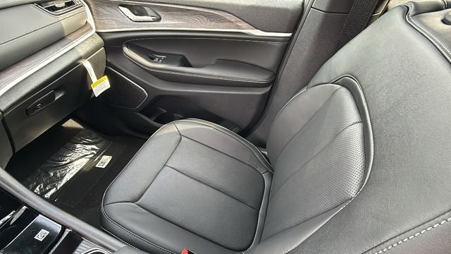 2026 Jeep Grand Cherokee GRAND CHEROKEE L LIMITED RESERVE 4X4