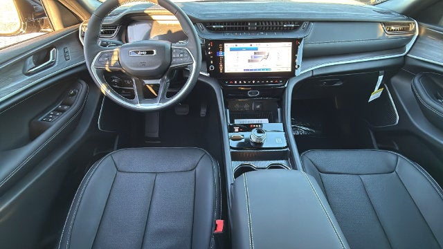 2027 Jeep Grand Cherokee GRAND CHEROKEE L LIMITED RESERVE 4X4