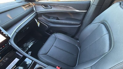 2027 Jeep Grand Cherokee GRAND CHEROKEE L LIMITED RESERVE 4X4