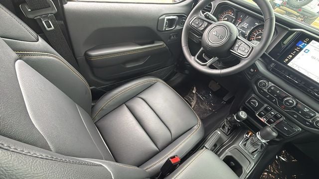 2026 Jeep Gladiator GLADIATOR SAHARA 4X4