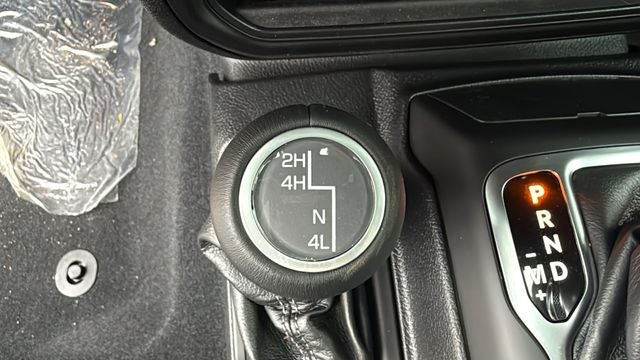 2026 Jeep Gladiator GLADIATOR SAHARA 4X4