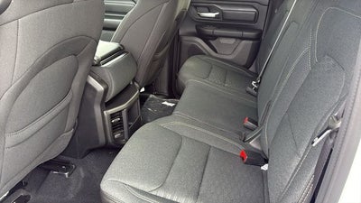 2026 RAM 1500 RAM 1500 EXPRESS QUAD CAB 4X2 6'4' BOX