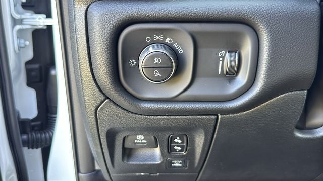 2027 RAM Ram 1500 RAM 1500 BIG HORN CREW CAB 4X2 5'7' BOX