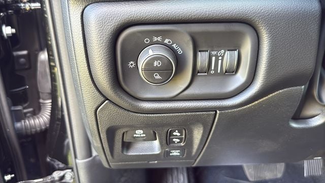 2027 RAM Ram 1500 RAM 1500 BIG HORN CREW CAB 4X4 5'7' BOX