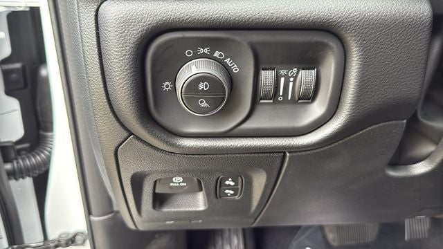 2027 RAM Ram 1500 RAM 1500 BIG HORN CREW CAB 4X4 5'7' BOX