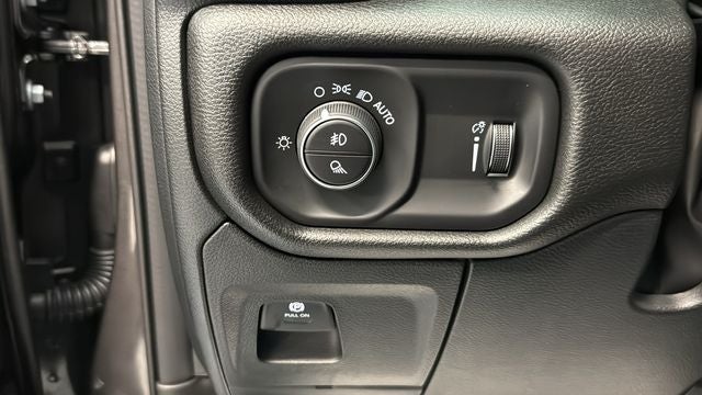 2026 RAM 1500 RAM 1500 WARLOCK CREW CAB 4X4 5'7' BOX