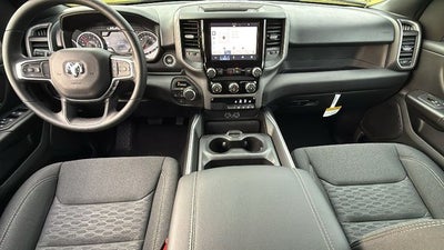 2027 RAM Ram 1500 RAM 1500 EXPRESS CREW CAB 4X4 5'7' BOX