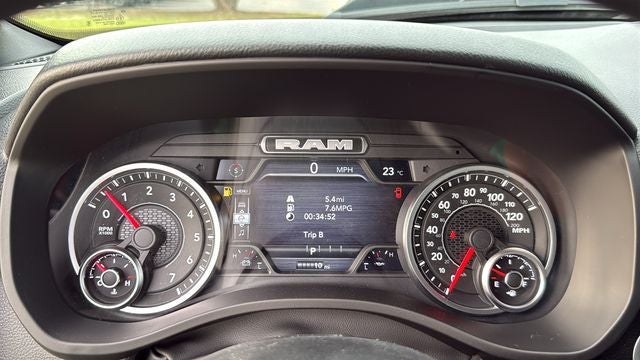 2027 RAM Ram 1500 RAM 1500 EXPRESS CREW CAB 4X4 5'7' BOX