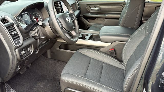 2027 RAM Ram 1500 RAM 1500 EXPRESS CREW CAB 4X4 5'7' BOX