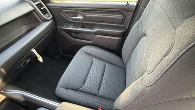 2027 RAM Ram 1500 RAM 1500 EXPRESS CREW CAB 4X4 5'7' BOX