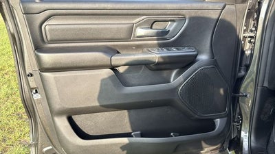 2027 RAM Ram 1500 RAM 1500 EXPRESS CREW CAB 4X4 5'7' BOX