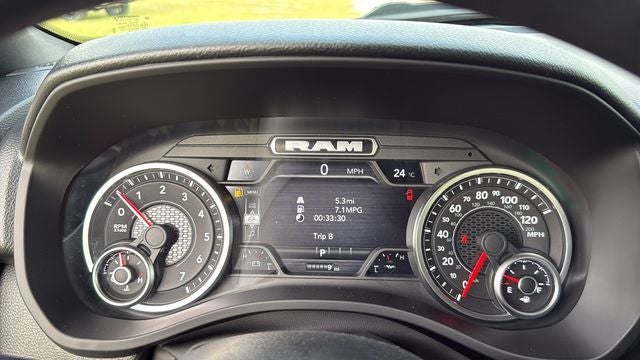 2027 RAM Ram 1500 RAM 1500 EXPRESS CREW CAB 4X4 5'7' BOX