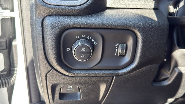 2027 RAM Ram 1500 RAM 1500 WARLOCK CREW CAB 4X4 5'7' BOX