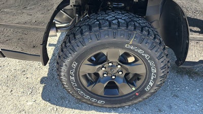 2027 RAM Ram 1500 RAM 1500 WARLOCK CREW CAB 4X4 5'7' BOX