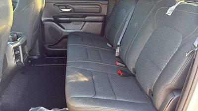 2027 RAM Ram 1500 RAM 1500 EXPRESS CREW CAB 4X4 5'7' BOX