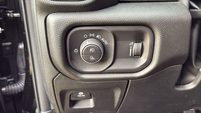 2027 RAM Ram 1500 RAM 1500 EXPRESS CREW CAB 4X4 5'7' BOX