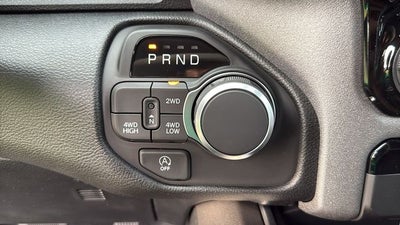 2027 RAM Ram 1500 RAM 1500 EXPRESS CREW CAB 4X4 5'7' BOX