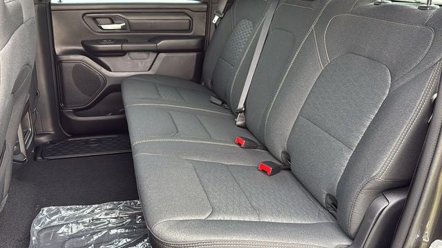 2027 RAM Ram 1500 RAM 1500 EXPRESS CREW CAB 4X4 5'7' BOX