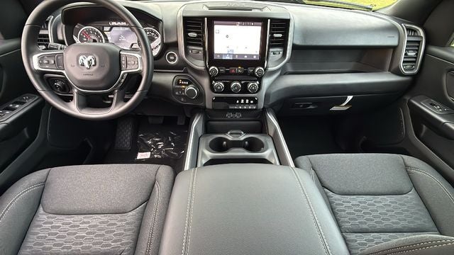 2027 RAM Ram 1500 RAM 1500 EXPRESS CREW CAB 4X4 5'7' BOX