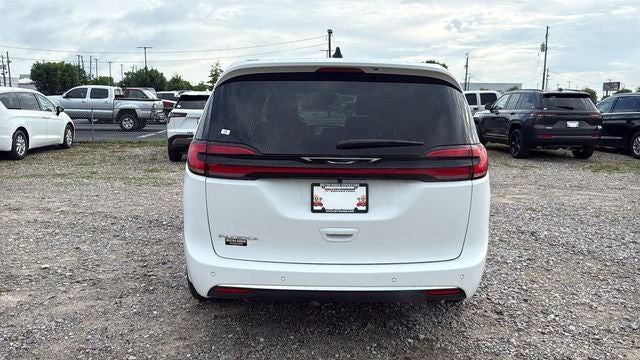 2027 Chrysler Pacifica PACIFICA SELECT