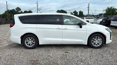 2027 Chrysler Pacifica PACIFICA SELECT