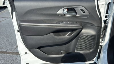 2027 Chrysler Pacifica PACIFICA SELECT