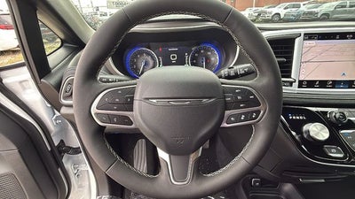 2027 Chrysler Pacifica PACIFICA SELECT