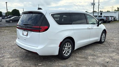 2027 Chrysler Pacifica PACIFICA SELECT