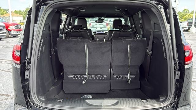 2027 Chrysler Pacifica PACIFICA SELECT