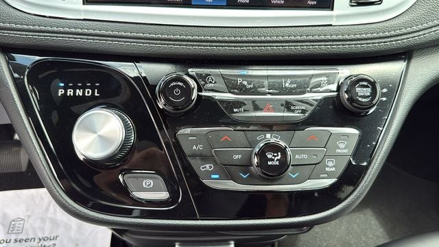 2027 Chrysler Pacifica PACIFICA SELECT