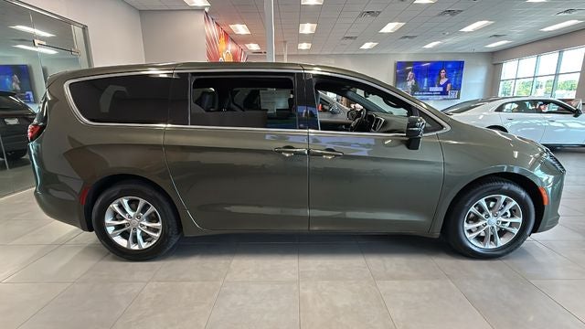 2027 Chrysler Pacifica PACIFICA SELECT