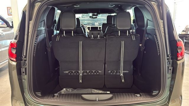 2027 Chrysler Pacifica PACIFICA SELECT